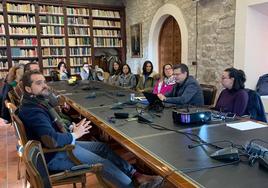 Un momento de la presentación del acto.