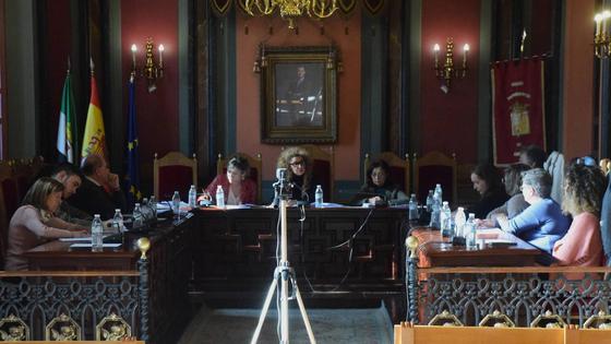 La falta de personal en la Policía Local fue tema de debate en la sesión plenaria