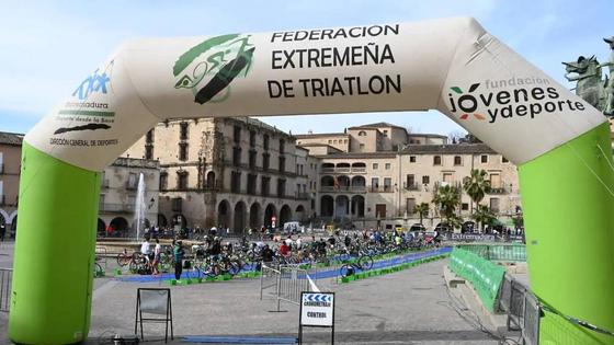Cuatro mujeres deportistas tendrán su reconocimiento al finalizar el IV Duatlón