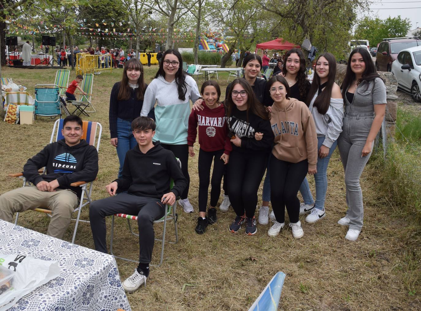 Imagen principal - Belén celebra su romería con una buena participación