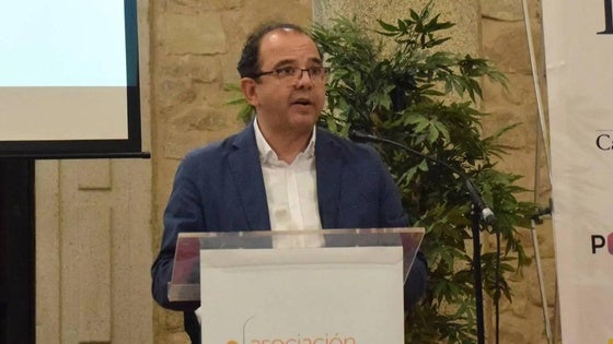 Asemtru formará parte de la toma de decisiones en las 'mesas de diálogo social' de la Junta