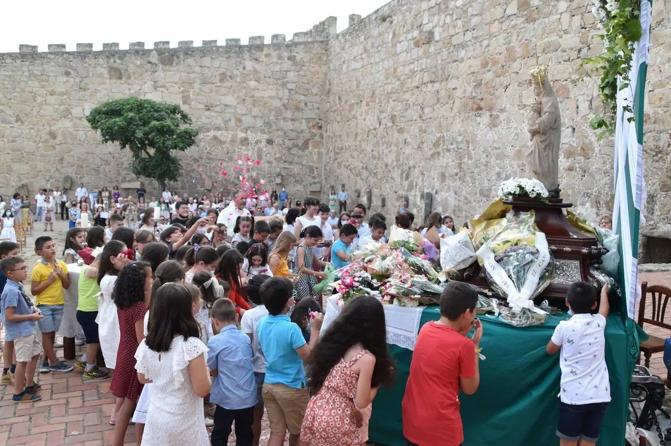 La ofrenda floral a la Patrona tendrá lugar hoy, en el patio de armas de la alcazaba