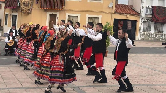 La agrupación folklórica Virgen de los Remedios homenajeará a Ángel Cordero