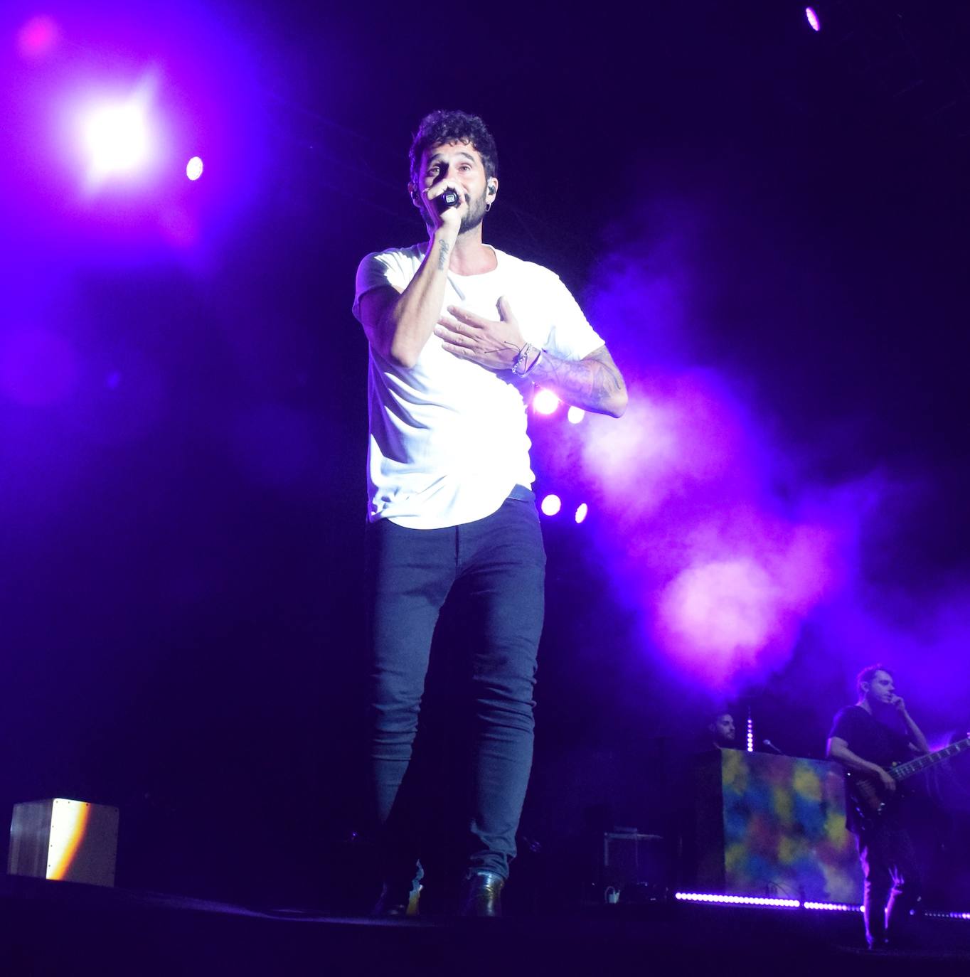 Recital de Antoñito Molina, con numeroso público