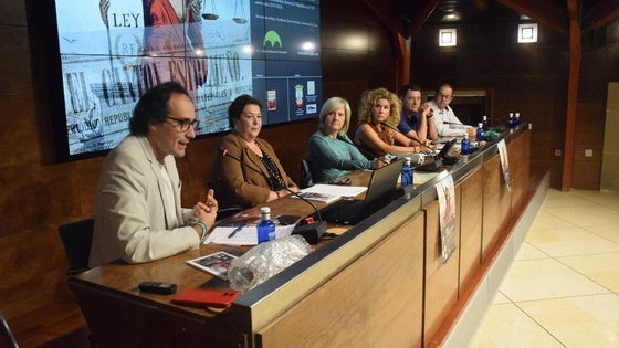 Bazaga: «Estamos aquí para escucharos, para intentar daros lo que pedís»