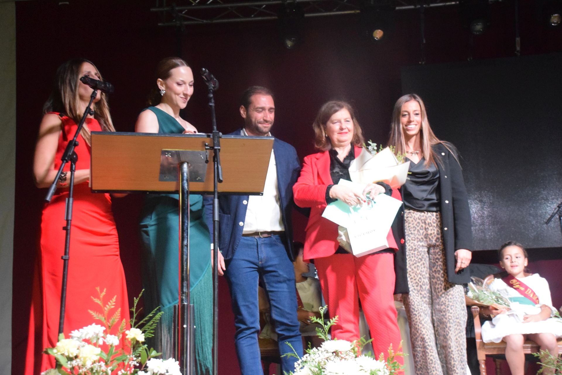 Proclamación de reinas y damas de las fiestas de Huertas de Ánimas