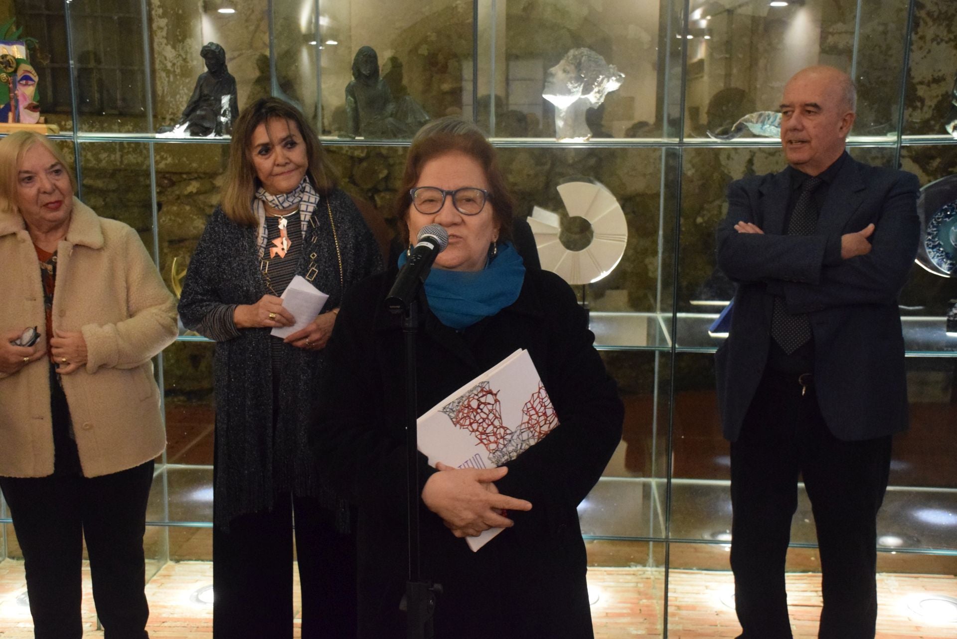 Protagonistas de 'Altitud Etérea: Mínimo Tamaño Grande'