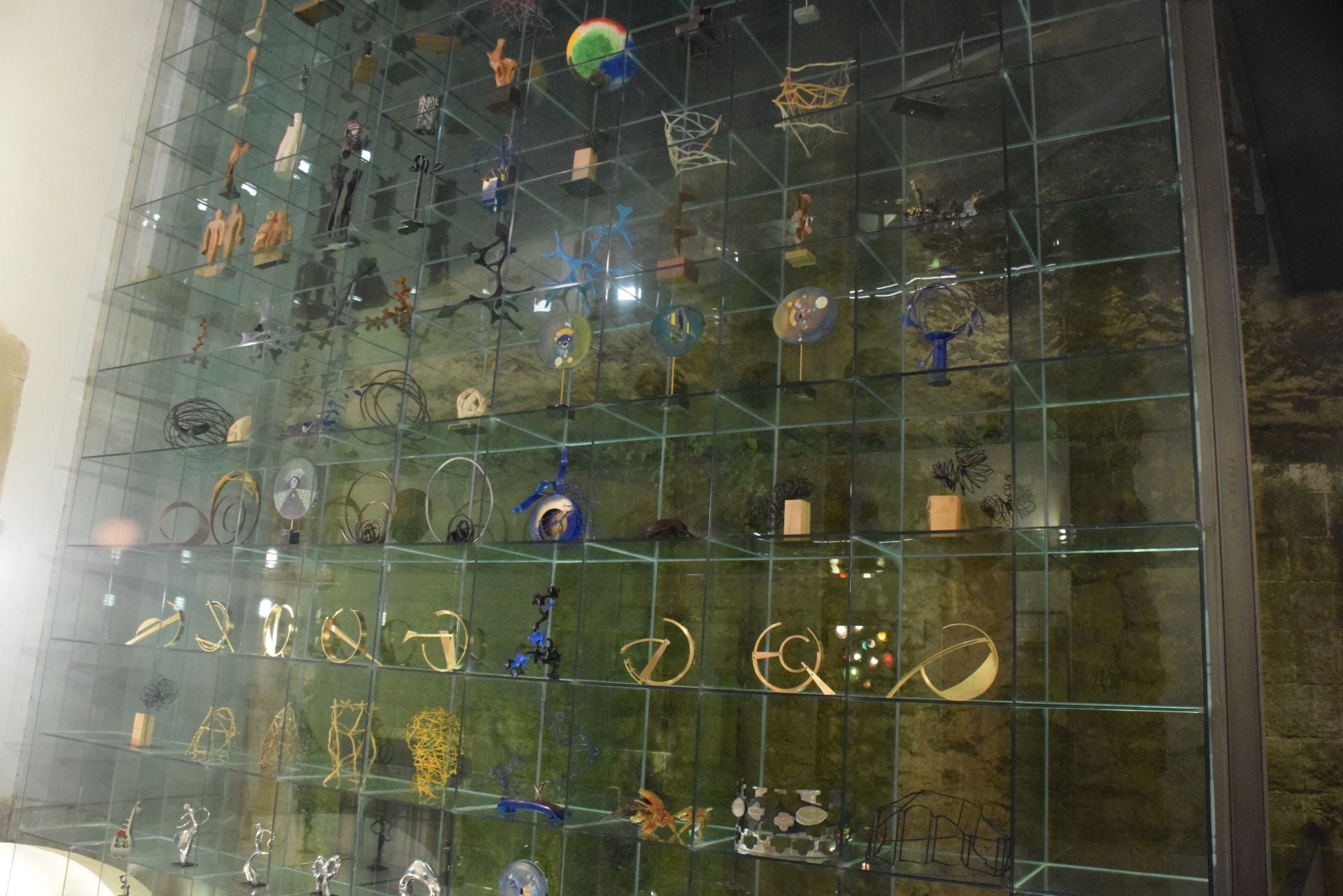 Protagonistas de 'Altitud Etérea: Mínimo Tamaño Grande'