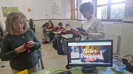La Universidad Popular lleva a cabo un taller de refajos