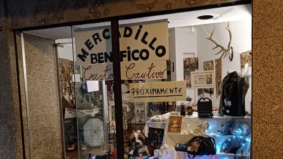 El Cristo Cautivo lleva a cabo su mercadillo solidario con éxito