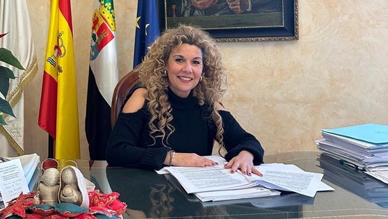 Inés Rubio: «vamos a auditar el expediente completo de la piscina climatizada»