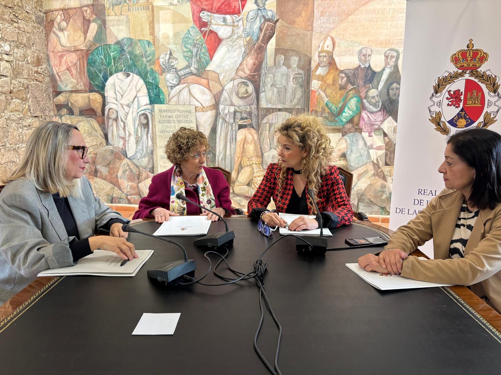 Las responsables en la presentación de este nuevo proyecto.