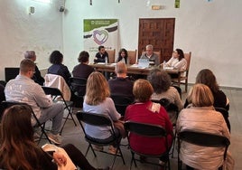 El acto celebrado ayer en el hall del teatro Gabriel y Galán