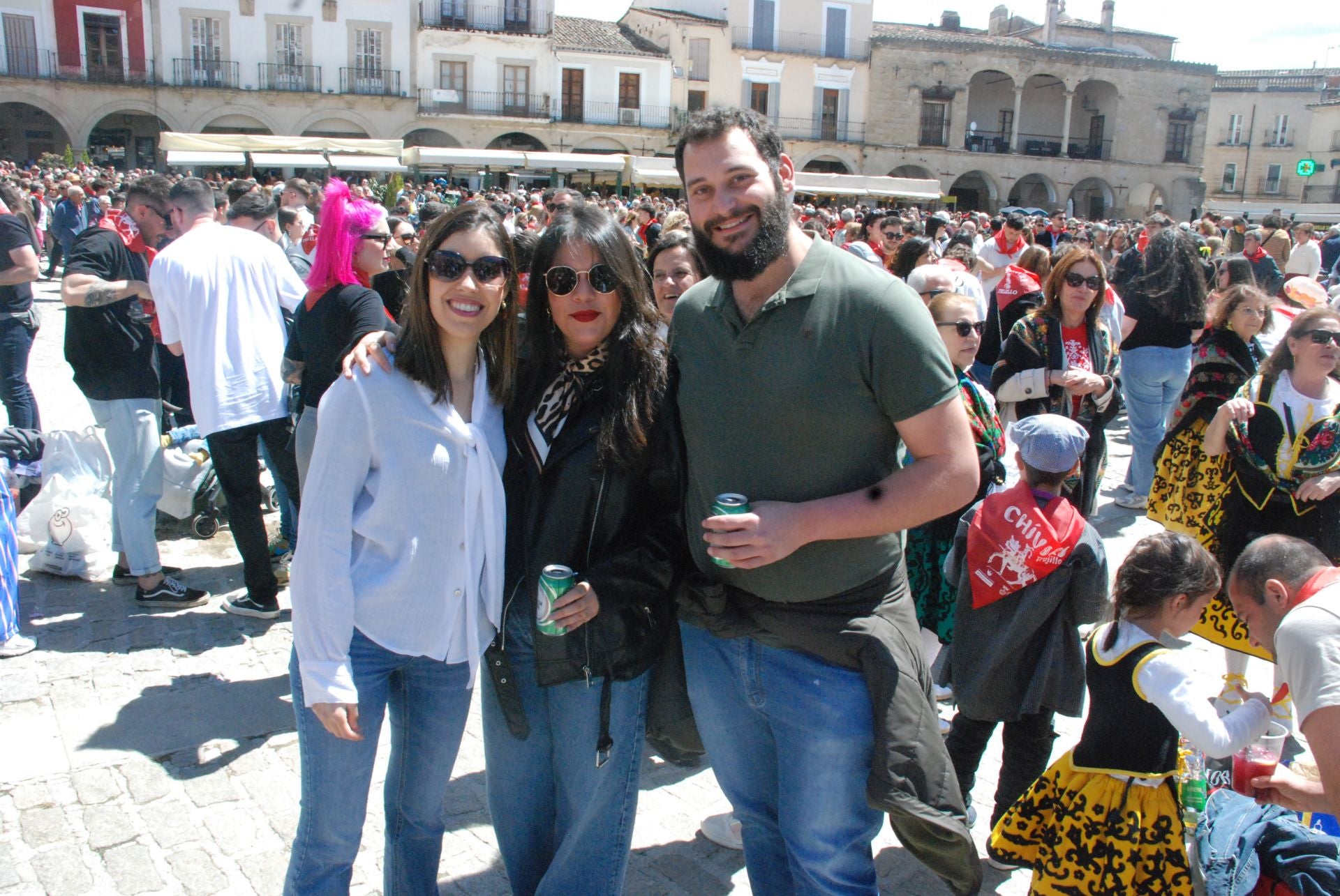 Miles de personas en el Chíviri