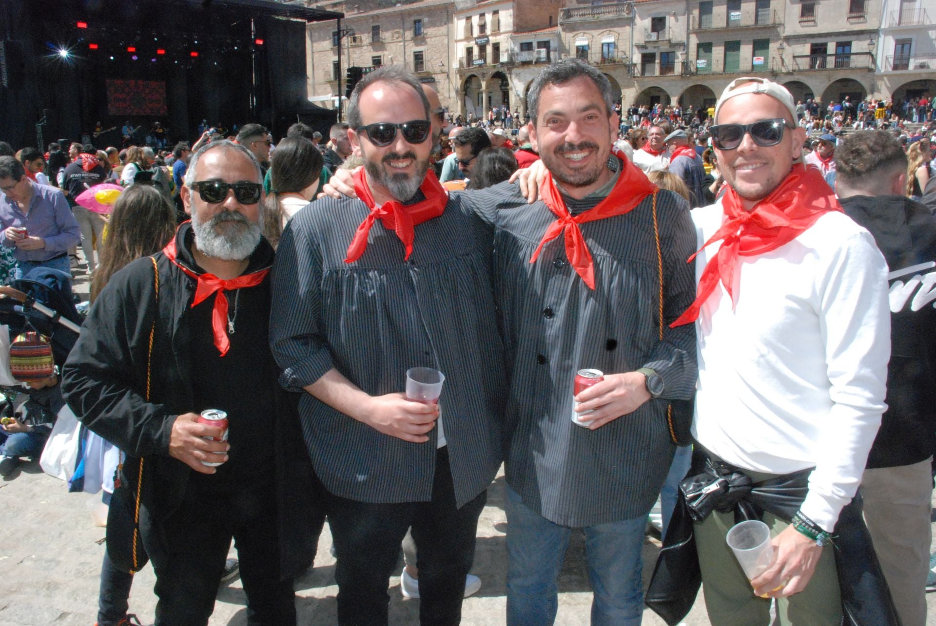 Miles de personas en el Chíviri