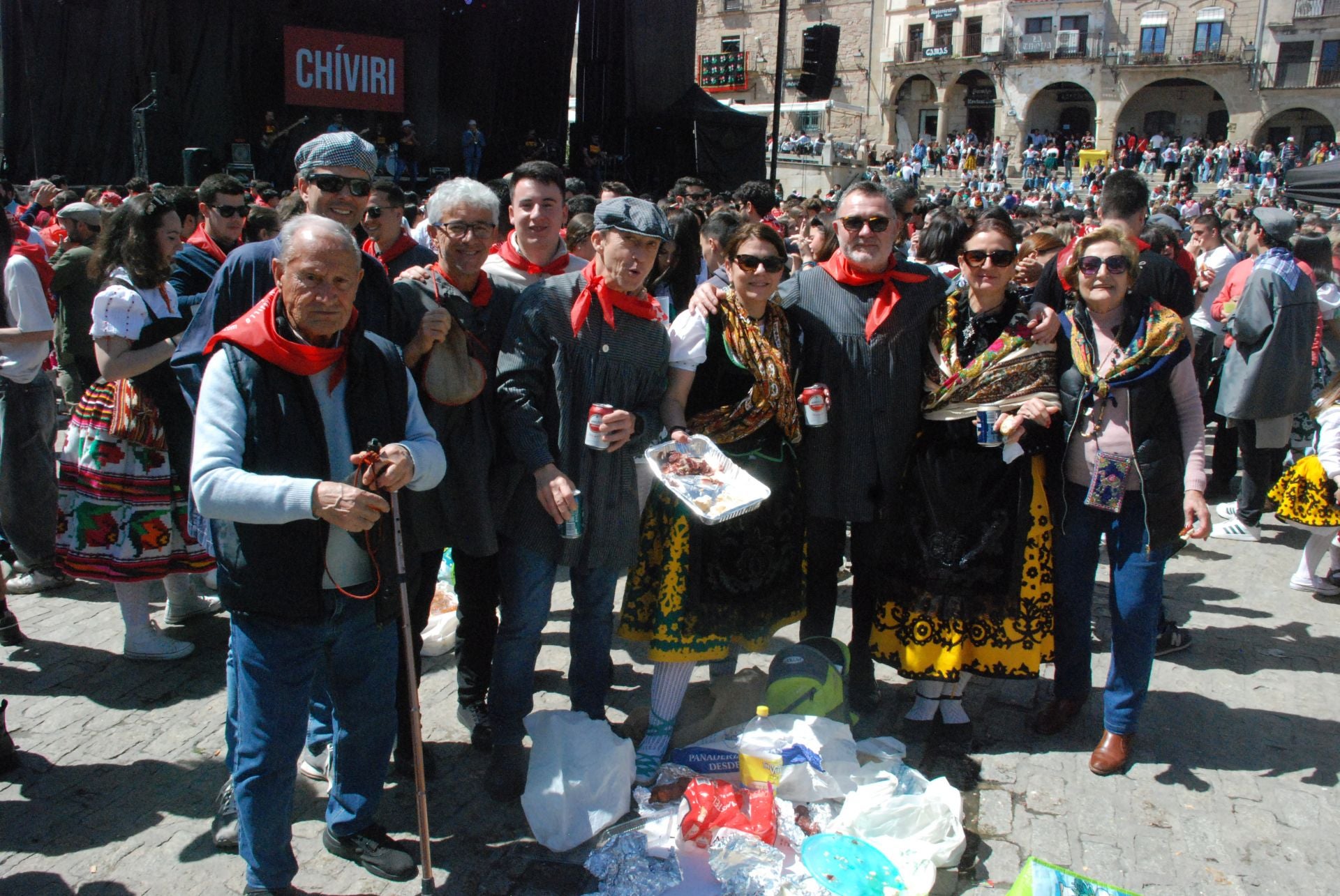 Miles de personas en el Chíviri