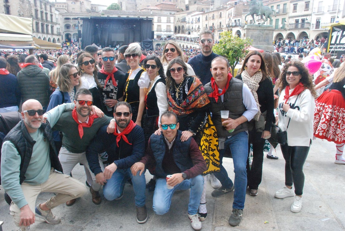 Miles de personas en el Chíviri