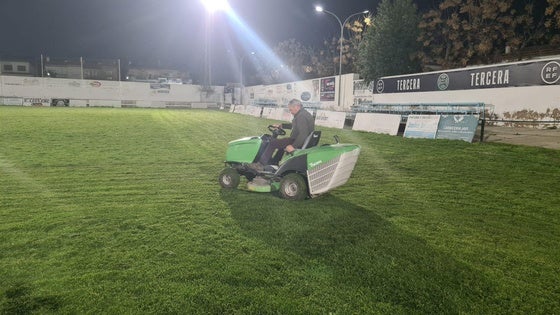 Sigue la búsqueda para cuidar el césped de las instalaciones