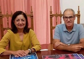 La concejala delegada, Consuelo Soriano, junto con el director de la Escuela de Música, Juan Franscisco Mateos,