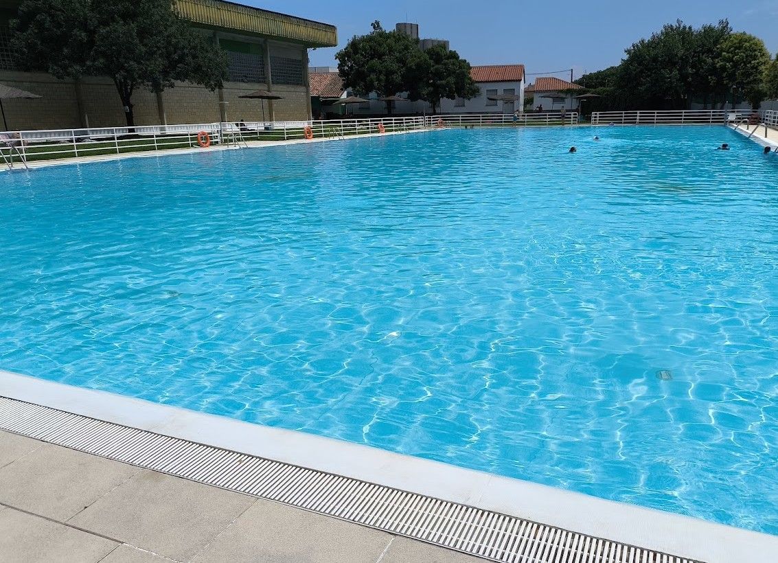 Las piscinas municipales abrirán al público este sábado, con acceso gratuito
