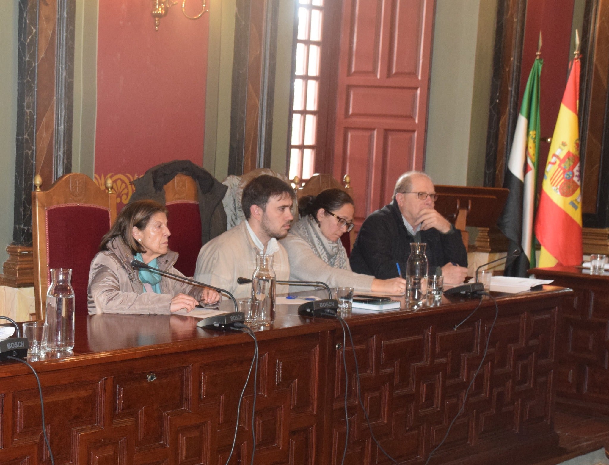 Blanca Henche, concejala de Asuntos Sociales y Sanidad, junto a sus compañeros del PP,