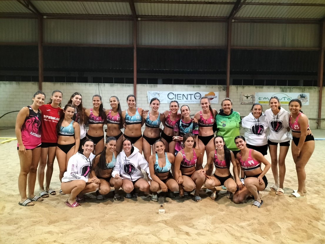 Gran participación en el V Torneo Balonmano Playa Ciudad de Trujillo