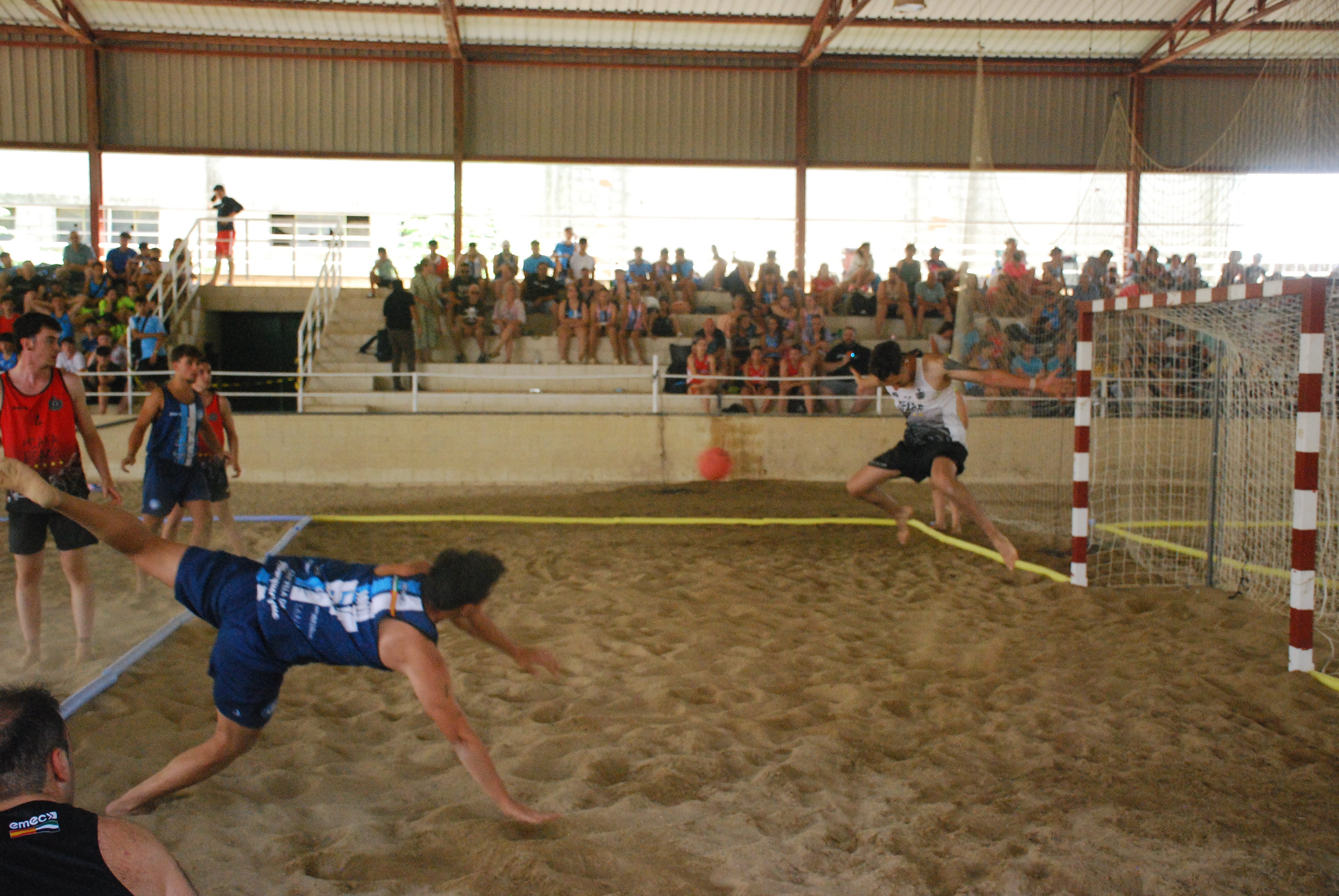 Gran participación en el V Torneo Balonmano Playa Ciudad de Trujillo