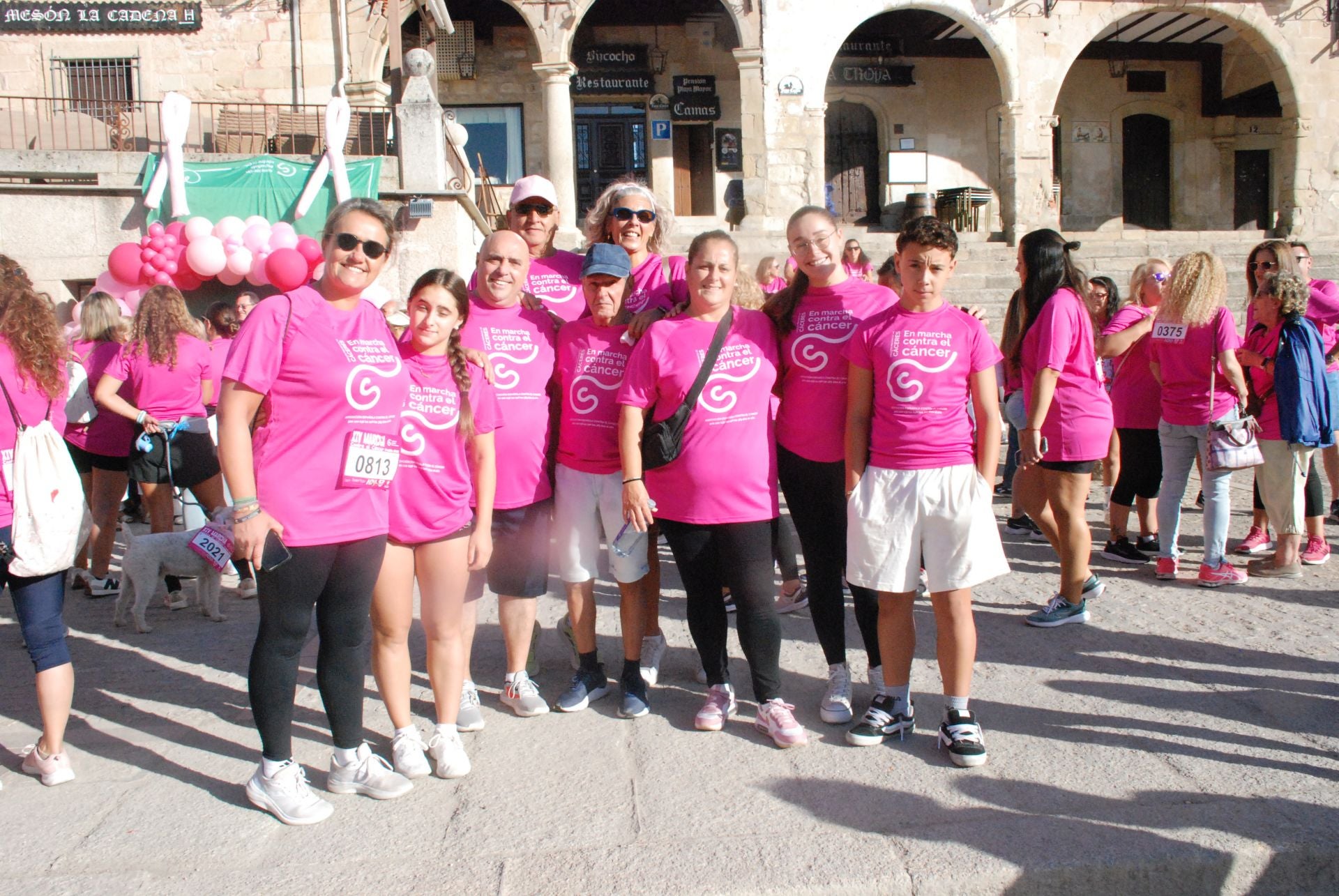 El rosa invade las calles para luchar contra el cáncer