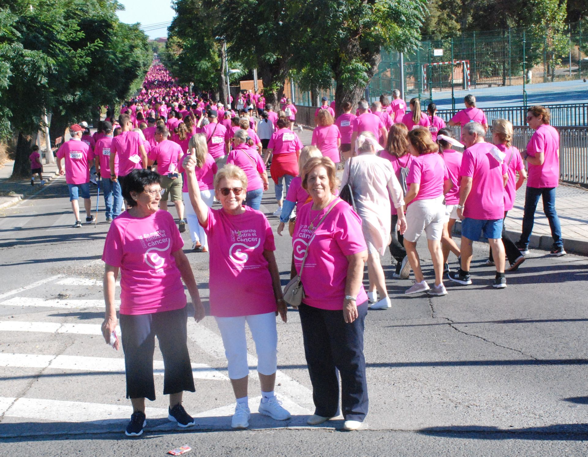 El rosa invade las calles para luchar contra el cáncer