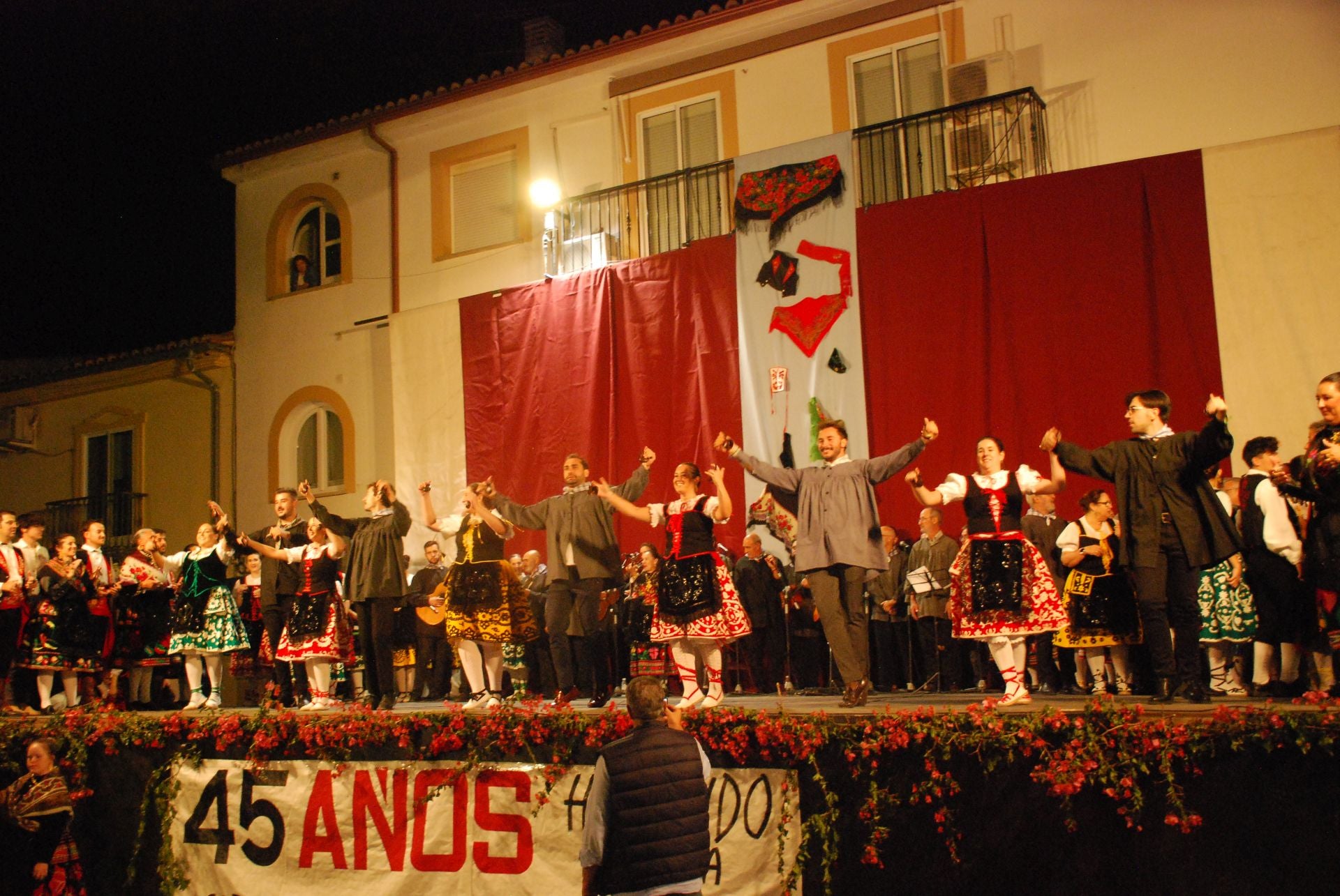 Un homenaje al folclore en imágenes