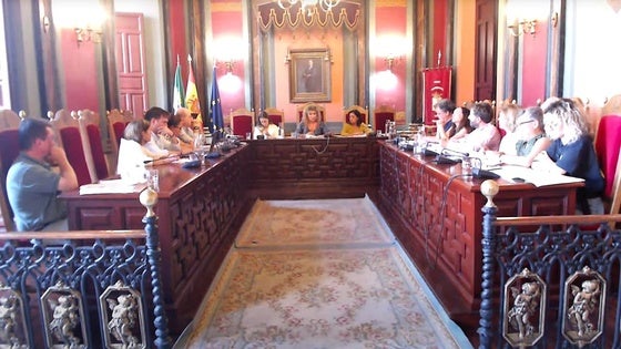 Las ayudas a los colectivos culturales y a las actividades deportivas deben esperar a un nuevo pleno