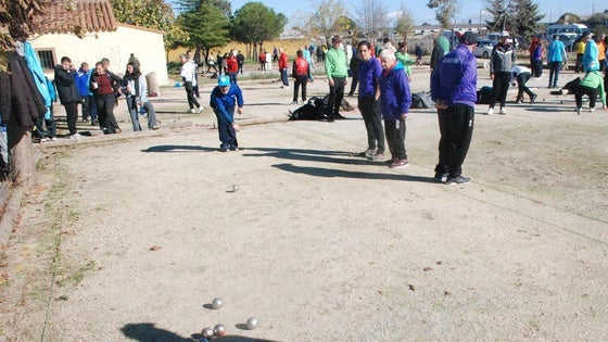 Deporte e inclusión se unen en un campeonato regional de petanca con gran participación