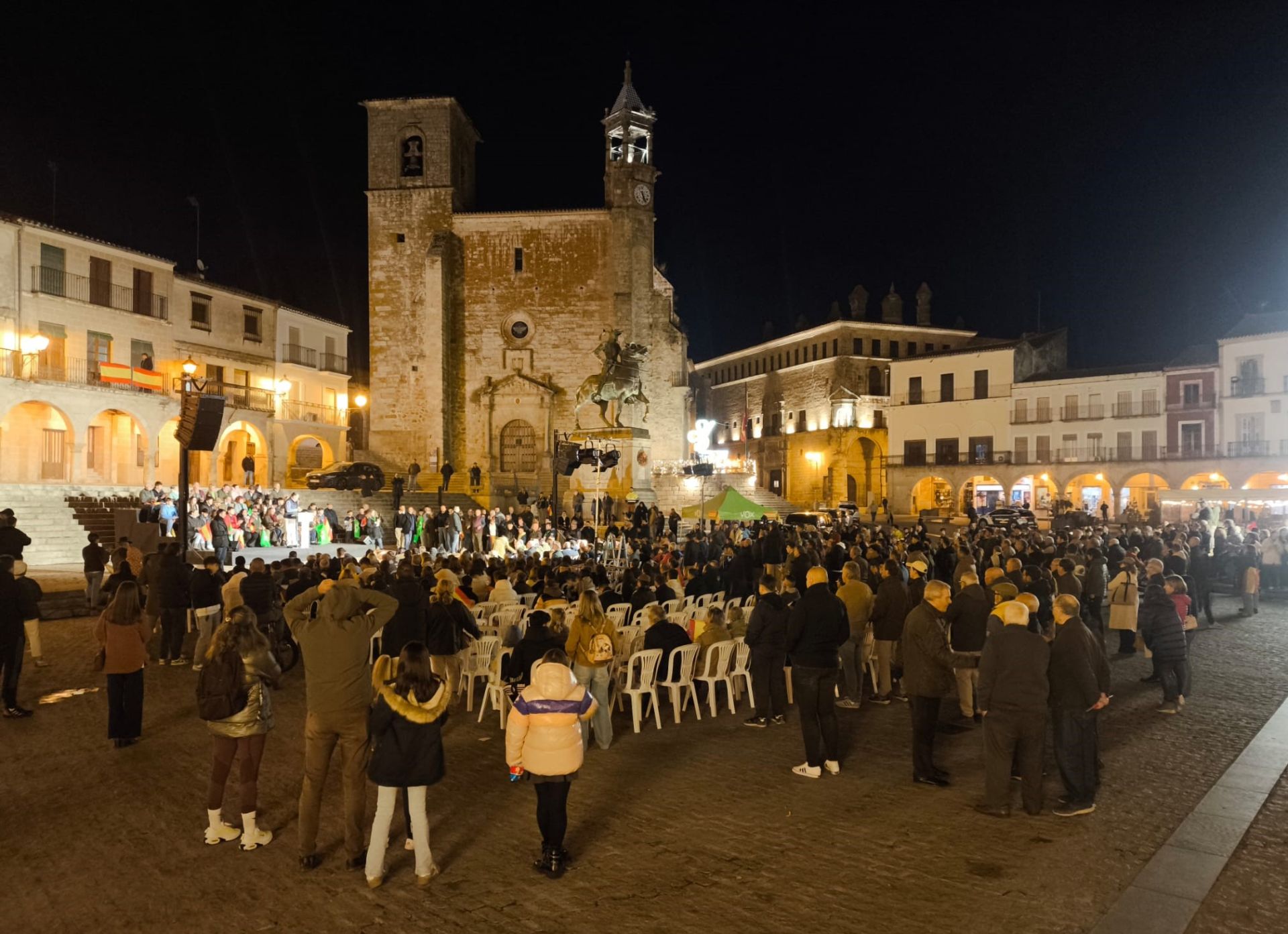 El acto público celebrado ayer en la plaz Mayor
