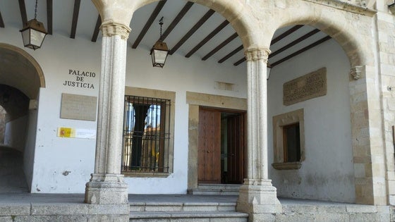 Comienzan las mejoras en la sala de vistas de lo que era el juzgado número 1