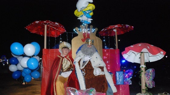 El intenso frío no puede con la ilusión de la cabalgata de Reyes