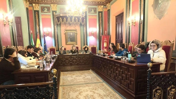 Técnicos municipales redactan el proyecto de la demandada nave multiusos en Huertas de Ánimas