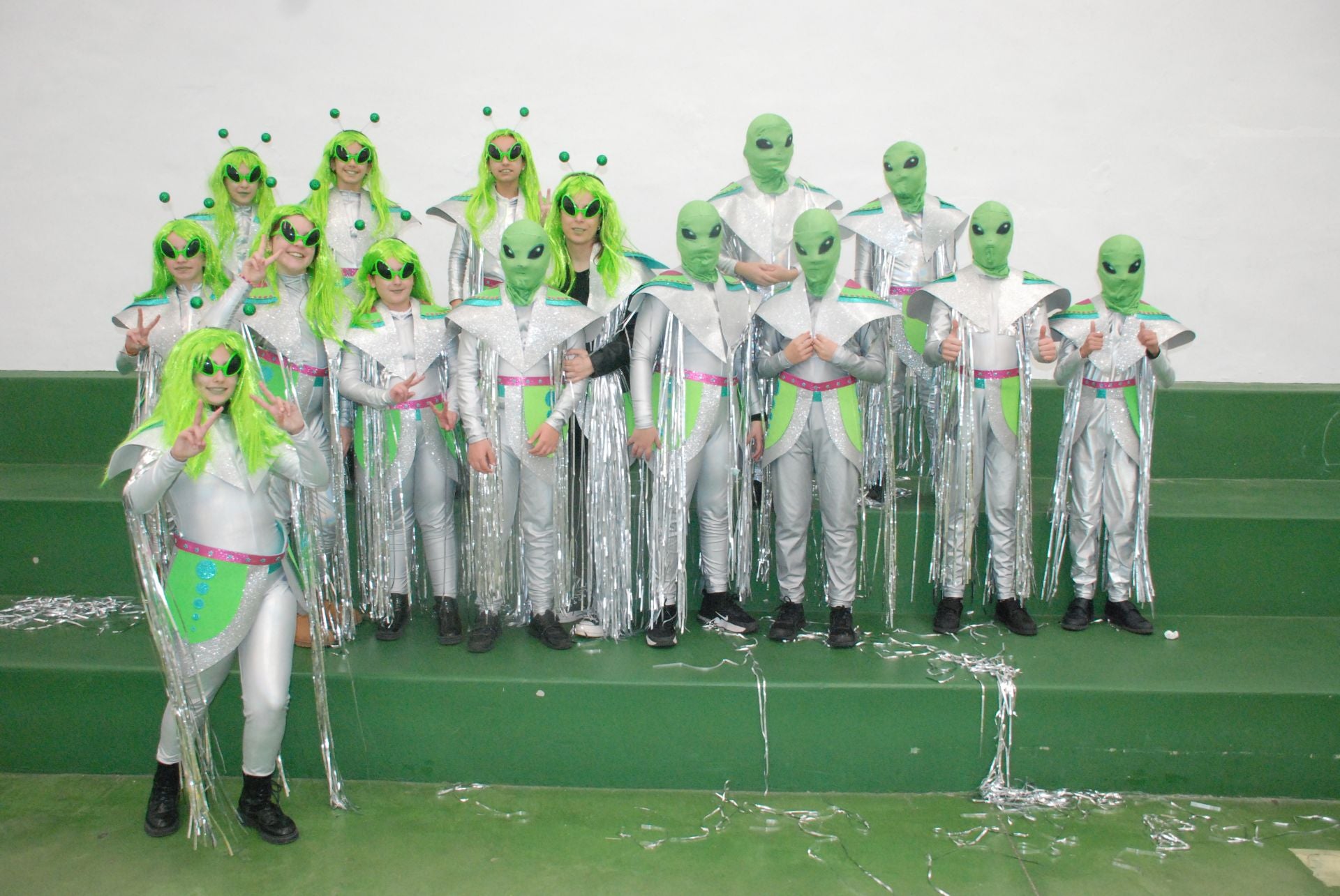 El colegio María de la Paz Orellana va de 'Trujillo a la Luna' en su desfile de Carnaval