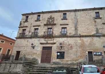 El edificio del teatro Gabriel y Galán.