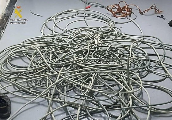 Cuatro detenidos por el robo de cable en un parque de Trujillo