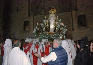 Devoción y recogimiento con las procesiones del Los Pasos y 'Camino hacia el Calvario'