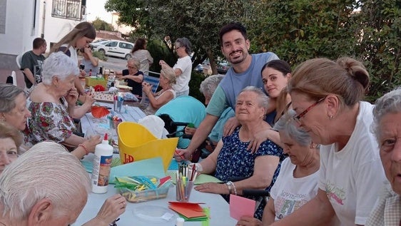 La elaboración de farolillos.