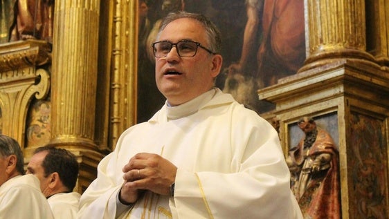 El párroco Juan Carlos Milla celebra este sábado sus bodas de plata como sacerdote