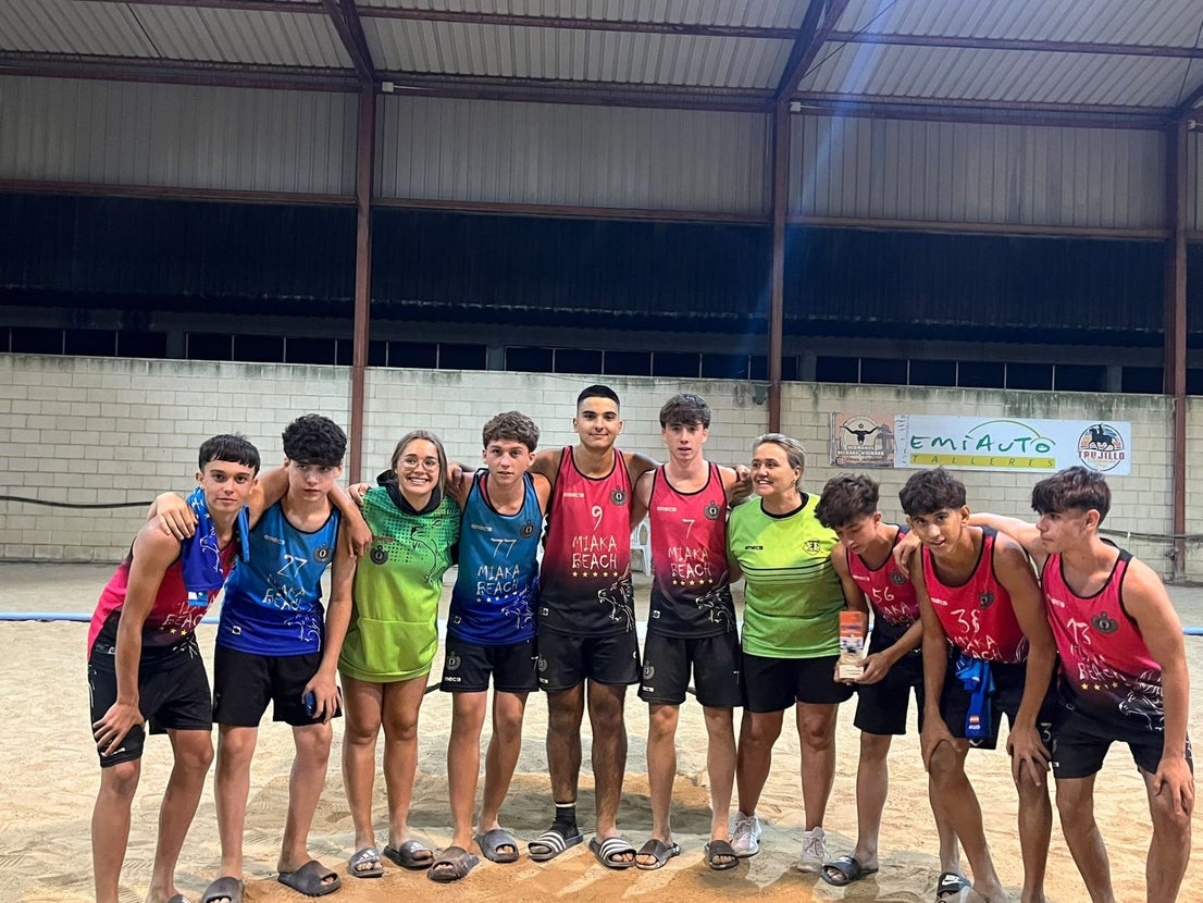 El torneo del balonmano playa: con una gran participación