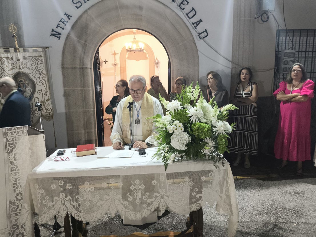 La procesión de La Piedad acoge a numerosas personas