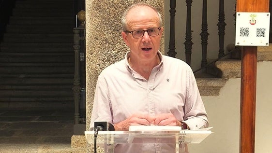 El presidente de la Hermandad Virgen de la Victoria.