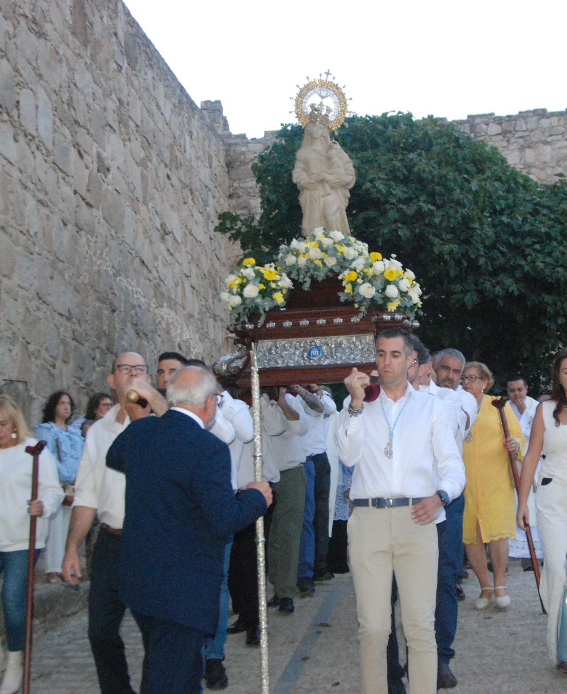 La Patrona llega a la iglesia de San Martín