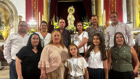 Integrantes de la directiva de la hermandad Cristo del Perdón