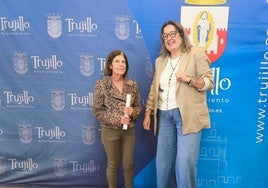 Blanca Henche y Teresa Martín, tras la rueda de prensa.