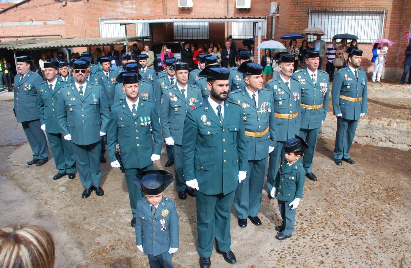 Guardias civiles en el cuatel de Trujillo 