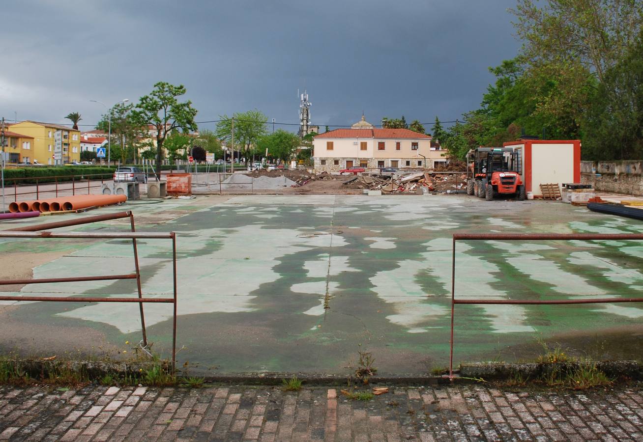 Las pistas deportivas situadas en la avenida Ramón y Cajal. JSP